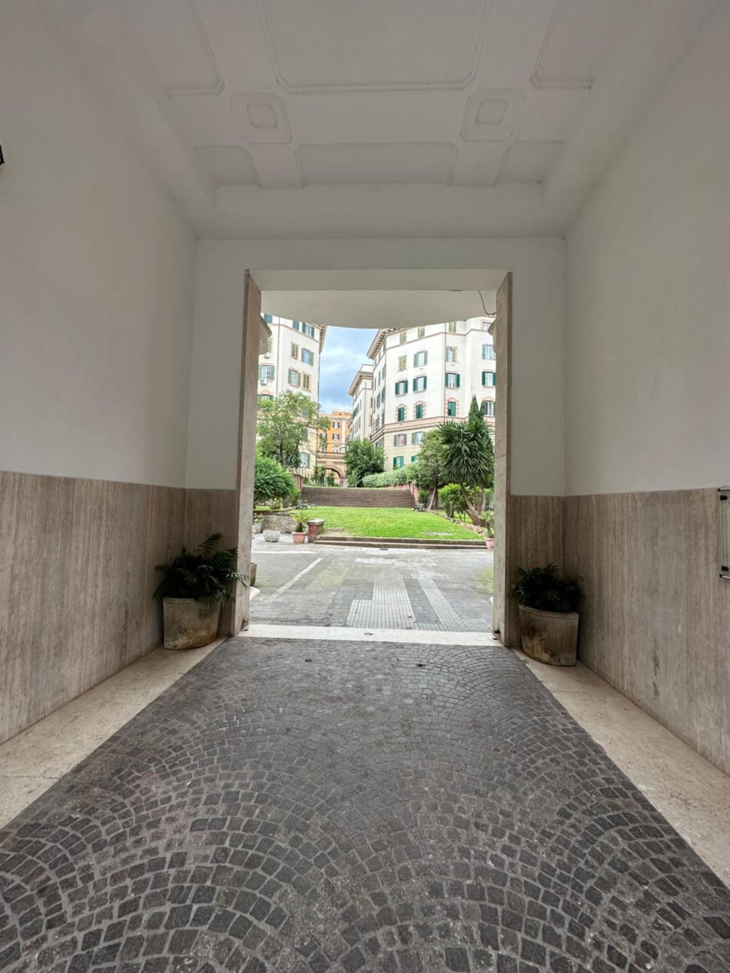 Stans Dolce Lusso Basilica San Giovanni Рим Екстериор снимка